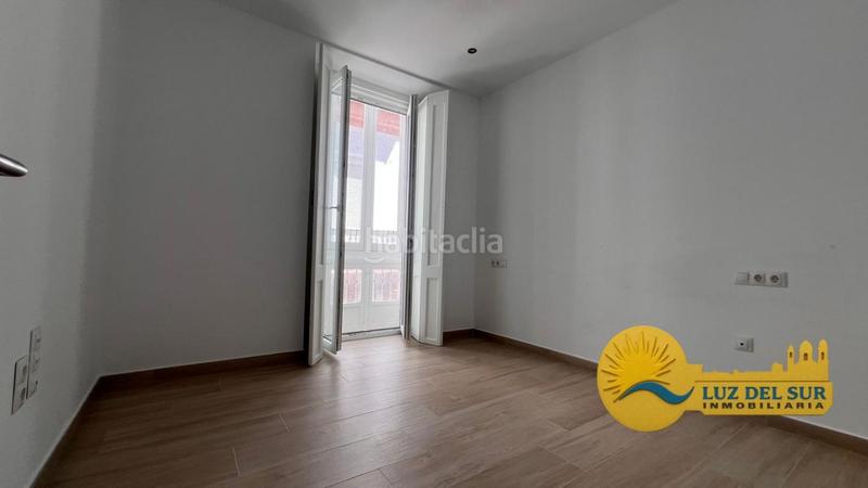 Foto f51f9879-cc35-47d0-b33d-19c7806ef0e5. Piso exclusivo piso centro cadiz en La Caleta - La Viña Cádiz
