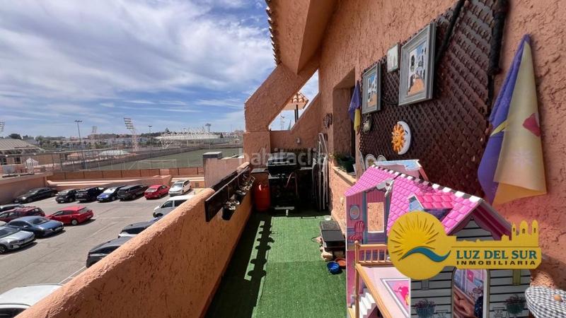 Foto d8ab15cb-92fd-43b5-a2a2-4bca7f6621f3. Duplex avec piscine dans León Herrero - Bahía sur San Fernando