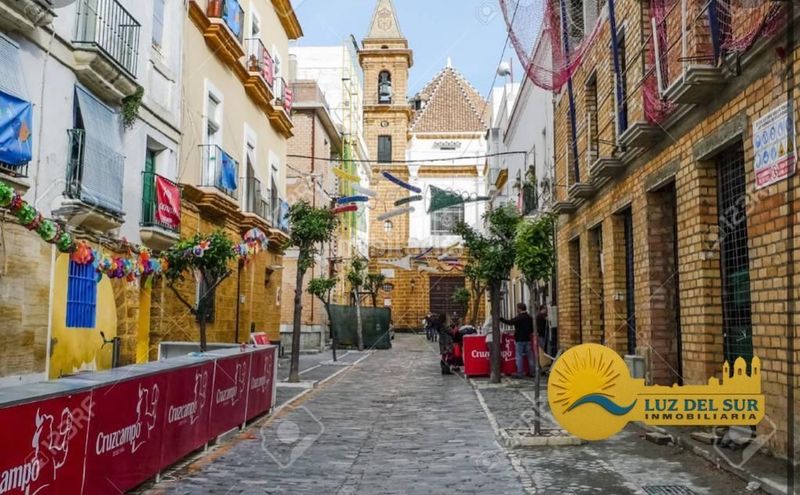 Foto 838a12e6-7b05-423c-80fe-2242179fe8c1. Planta baixa a Centro Histórico Cádiz