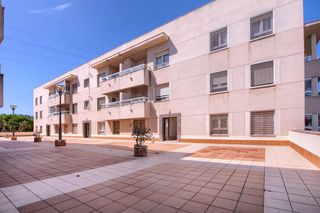 Planta baixa  Avenida argentina de. Exclusiva luz del sur 3 dormitorios, patio y garaje junto al mar