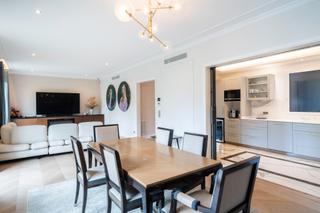 Etagenwohnung  Avinguda diagonal. Excepcional piso para entrar a vivir en el corazón de la avingud
