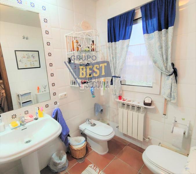 Foto 4daac022-05a6-4317-9ae7-61dd03dfe56e. Chalet gran chalet independiente con jardín, segovia en Sanchonuño