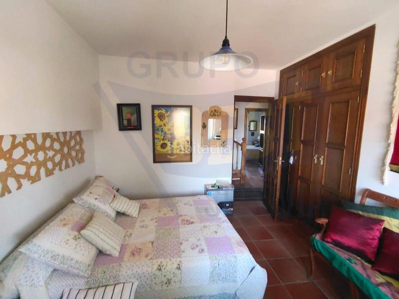 Foto 8762004d-8de8-41d2-9ef3-62f93e022628. Chalet gran chalet independiente con jardín, segovia en Sanchonuño