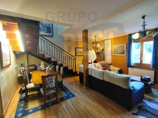 Chalet à San Cristóbal De Segovia. Finca con chalet, nave, piscina y jardín zona segoviasan cristob