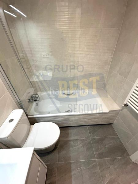 Foto 1df43253-f669-41dd-a3c7-fdd6e73824d3. Maison jumelée avec chauffage parking dans Lastrilla (La)