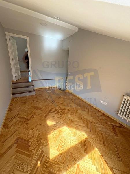 Foto 2877b299-a951-4a2c-b072-7a82e9802a0e. Casa adosada amplio chalet adosado, con patio y garaje, en el sotillo la lastrillasegovia en Lastrilla (La)