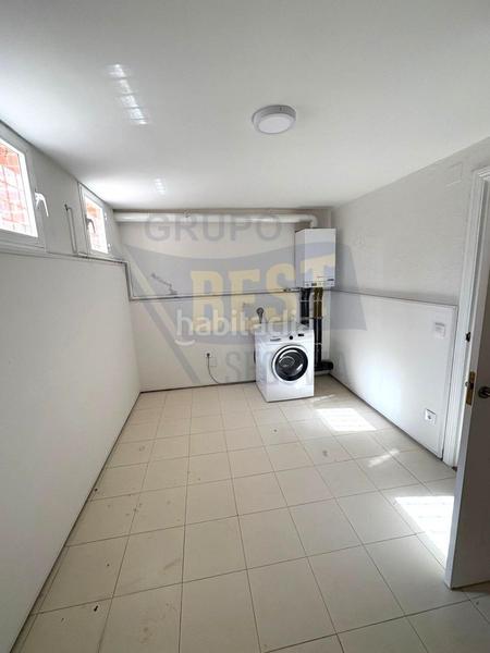 Foto 4951ea56-f8a9-435d-abad-fbf44df07143. Maison jumelée avec chauffage parking dans Lastrilla (La)