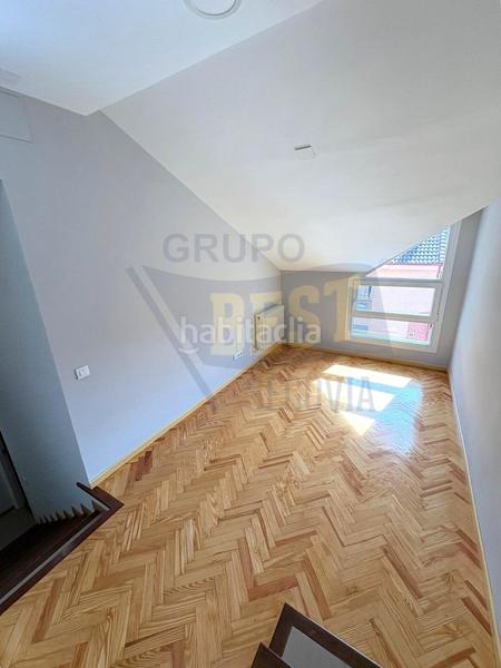 Foto 7774f47d-888b-43b8-8fbe-7729ede32c05. Casa adosada amplio chalet adosado, con patio y garaje, en el sotillo la lastrillasegovia en Lastrilla (La)