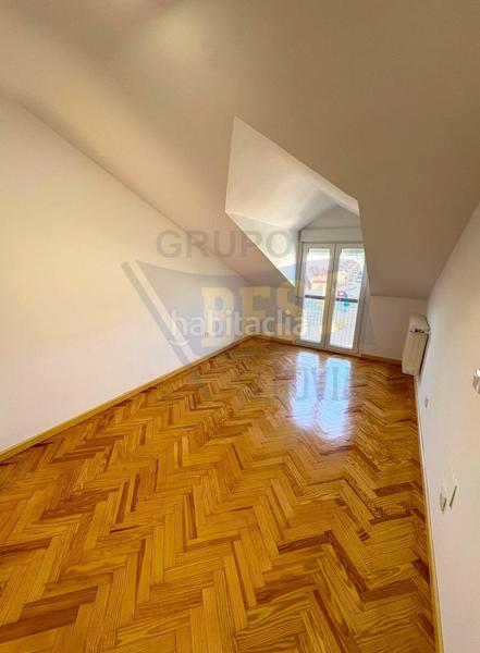 Foto b35cad37-29b1-4545-bf10-68214f32efbf. Maison jumelée avec chauffage parking dans Lastrilla (La)