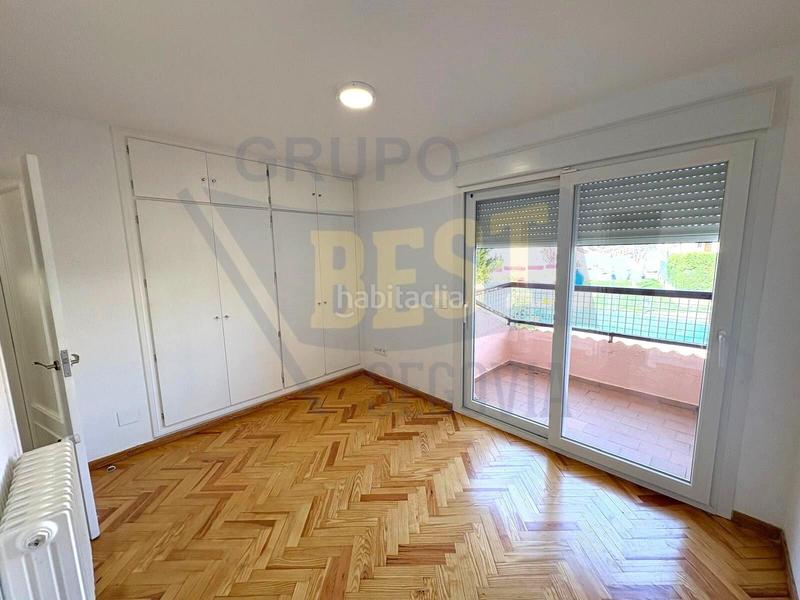 Foto de53d057-aa1d-45d8-abd8-c44bf3411f82. Casa adosada amplio chalet adosado, con patio y garaje, en el sotillo la lastrillasegovia en Lastrilla (La)