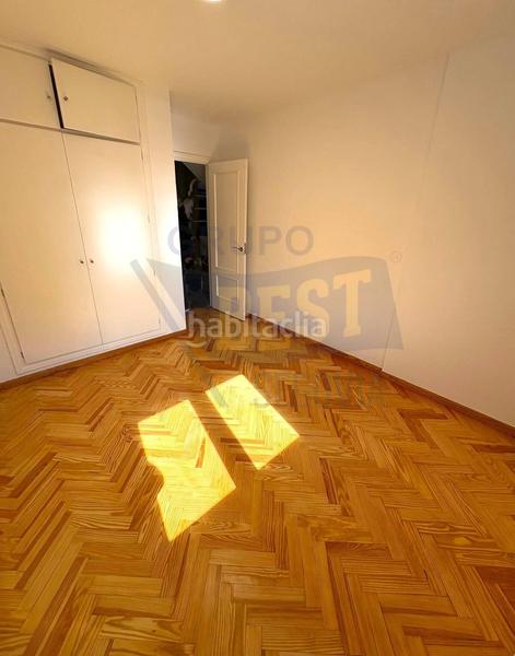 Foto efb92aab-cd1b-4beb-a901-4527ff480927. Casa adosada amplio chalet adosado, con patio y garaje, en el sotillo la lastrillasegovia en Lastrilla (La)