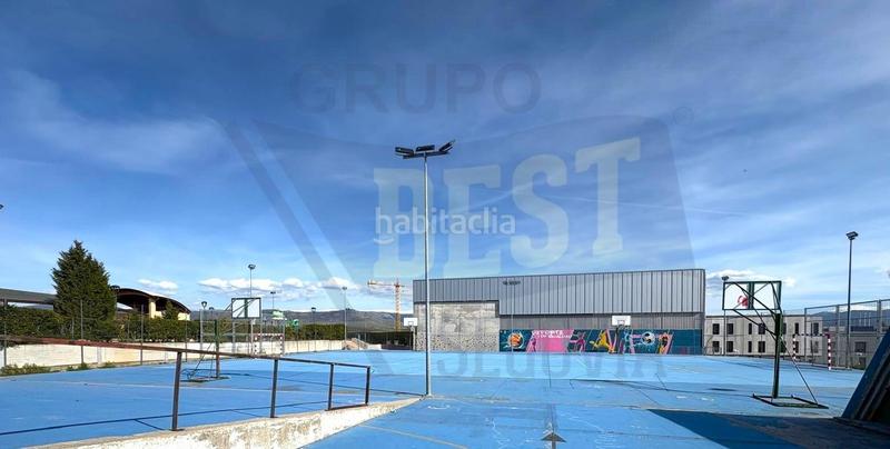 Foto fe7ae53e-f81c-4b35-ad42-eb04b4598f00. Maison jumelée avec chauffage parking dans Lastrilla (La)