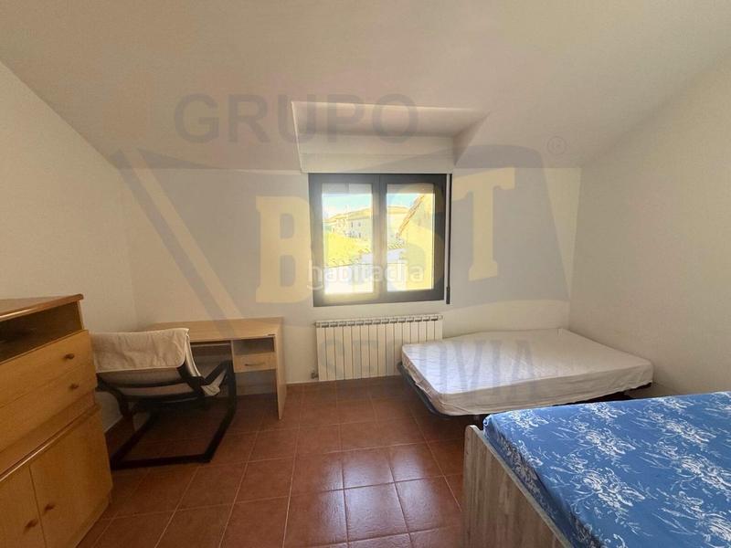 Foto 192749c2-e558-4e00-a314-5563ec57d3c4. Semi detached house with heating parking in Roda de Eresma