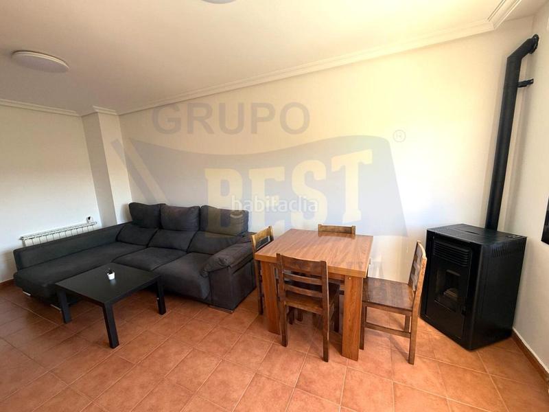 Foto 5b2e6b9f-0ee5-4dc4-b8fd-167b111c16ea. Semi detached house with heating parking in Roda de Eresma