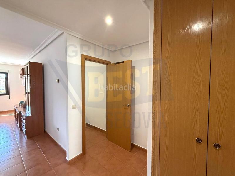 Foto c0dd770b-dffb-48df-a306-2d01e6794e45. Semi detached house with heating parking in Roda de Eresma