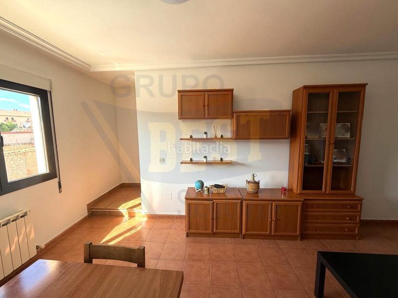 Foto ee517c23-ca15-4e34-8bff-f236fafee13d. Semi detached house with heating parking in Roda de Eresma