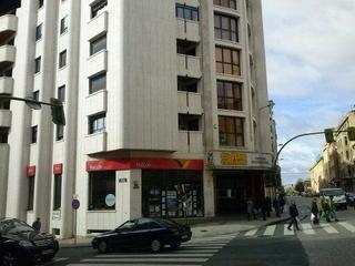 Lloguer Aparcament cotxe a Avenida de castilla-la mancha 12. Plaza de garaje en alquiler edificio alegría.
