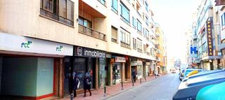 Location Local commercial  Calle diego jiménez. Local en diego jiménez. entero o por mitades