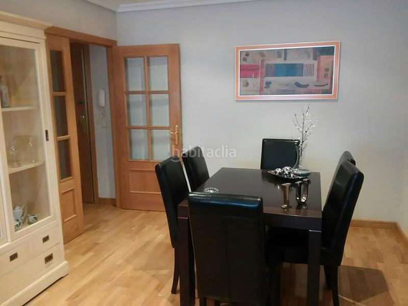 Foto b4c2a910-b5f1-4d31-b82f-7c2cd8ede535. Apartamento  residencial universidad, excelente estado en Cuenca