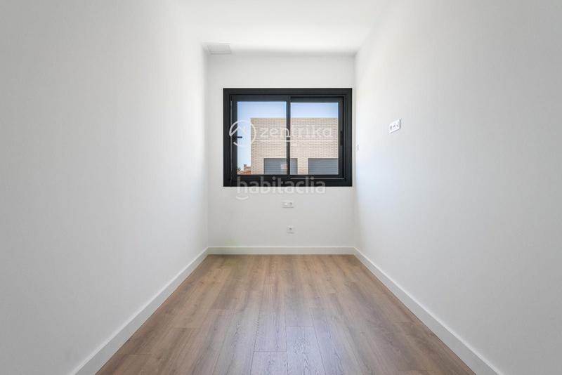 Foto 23225a2f-c354-46f2-a6a9-672ffe1cf043. Casa adossada amb aparcament a Quatre Camins Cambrils