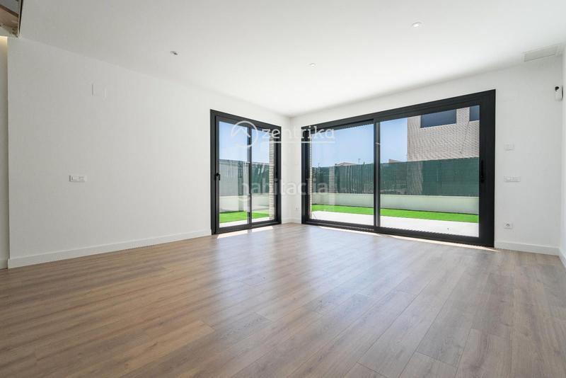 Foto 567278e5-dbbe-43a9-a219-8f860b255f77. Casa adossada amb aparcament a Quatre Camins Cambrils