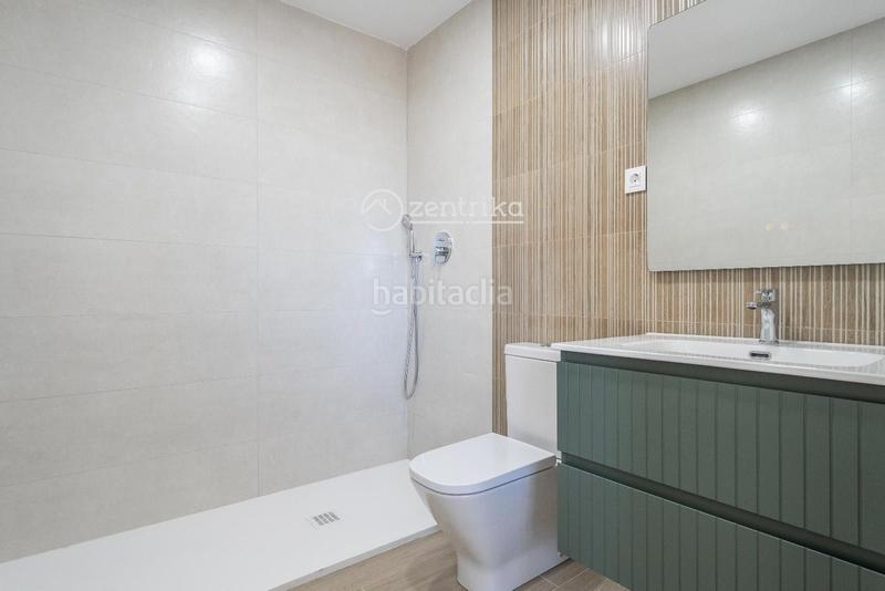 Foto 59d8a697-29d8-4249-8fff-ea9921a26ef3. Casa adossada amb aparcament a Quatre Camins Cambrils