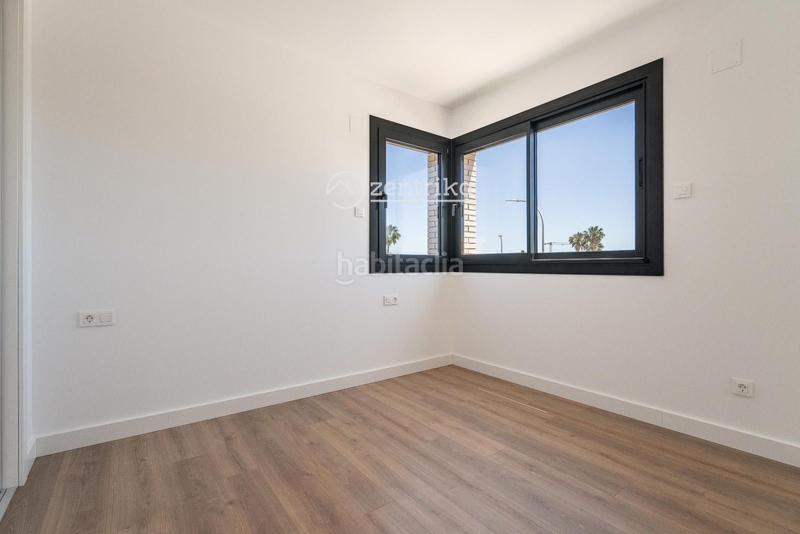 Foto 65f12649-637b-4584-b4a7-a81cab4578f5. Casa adossada amb aparcament a Quatre Camins Cambrils