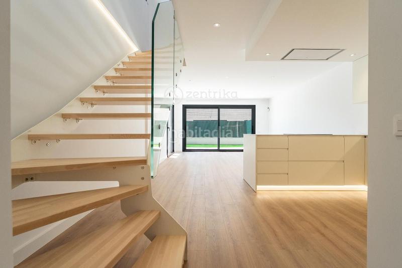 Foto a5b03bad-dea6-458b-80bf-adfb9ef15eaf. Casa adossada amb aparcament a Quatre Camins Cambrils