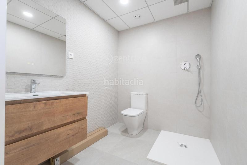 Foto e048f0b0-882e-4346-bcf9-762b3a824a04. Casa adossada amb aparcament a Quatre Camins Cambrils