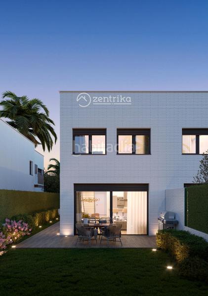 Foto e7ff778d-97c8-40ab-b2d8-389bd0dae004. Casa adossada amb aparcament a Quatre Camins Cambrils