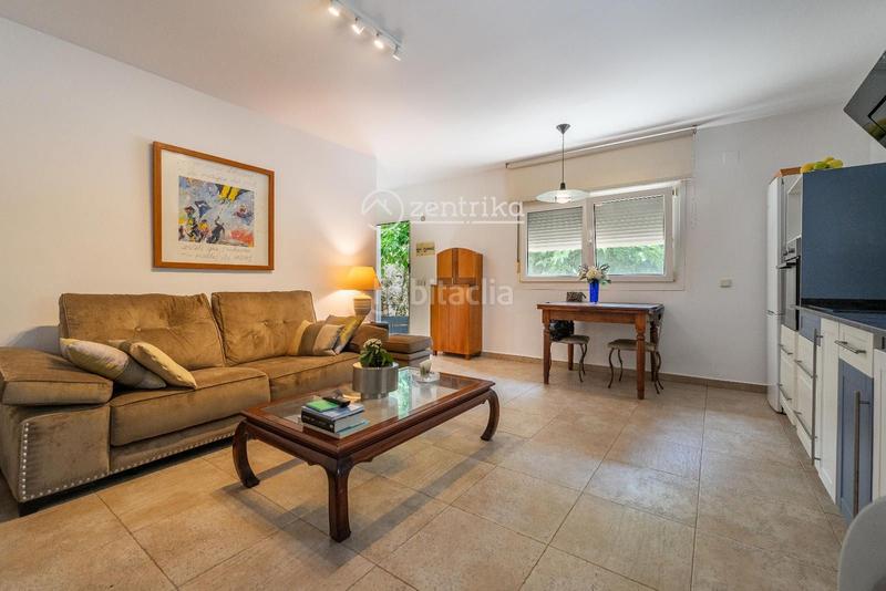Foto 02a24c66-e892-4d7a-b464-c06e98af26d8. Casa finca exclusiva con casa, molino, casa apartamento y nave en Cambrils