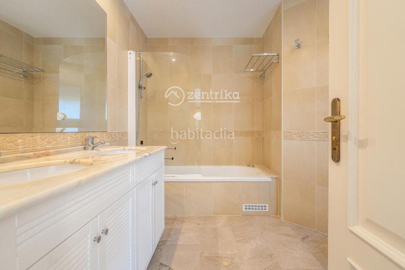 Foto 5706b4ac-a9dc-4c97-b4a4-4081edfb7b13. Casa finca exclusiva con casa, molino, casa apartamento y nave en Cambrils