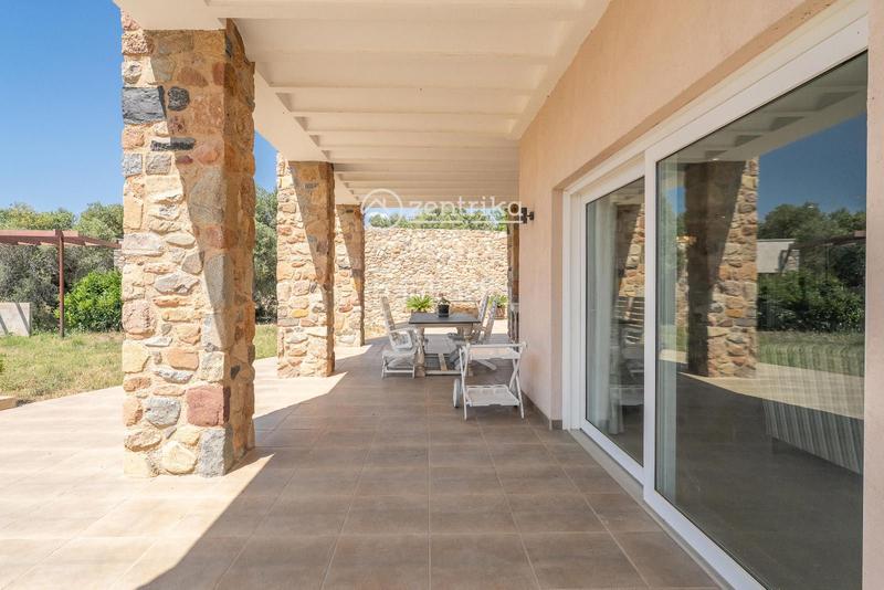 Foto 76b20d74-ad6c-4bd4-8a7d-24ac82378387. Casa finca exclusiva con casa, molino, casa apartamento y nave en Cambrils