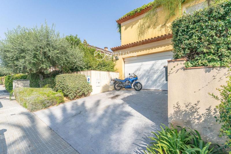 Foto 3c25d7db-110d-4a00-8d6c-c72e9d86cb76. Chalet  independiente en venta , con 391 m2 en Reus