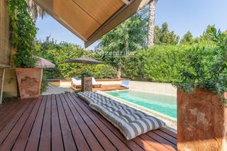 Xalet  Cedres dels. Chalet independiente en venta en reus, con 391 m2