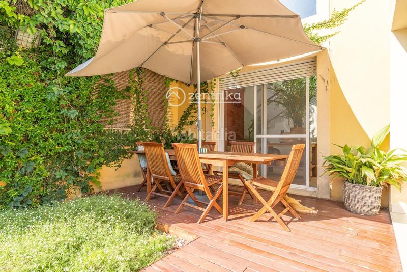 Foto 7fc3d7a3-474b-4792-8607-d1a2dbf99740. Chalet  independiente en venta , con 391 m2 en Reus