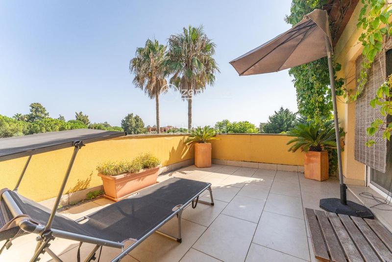 Foto 9edca8fb-6c94-4794-9096-f3263cccb1e6. Chalet  independiente en venta , con 391 m2 en Reus
