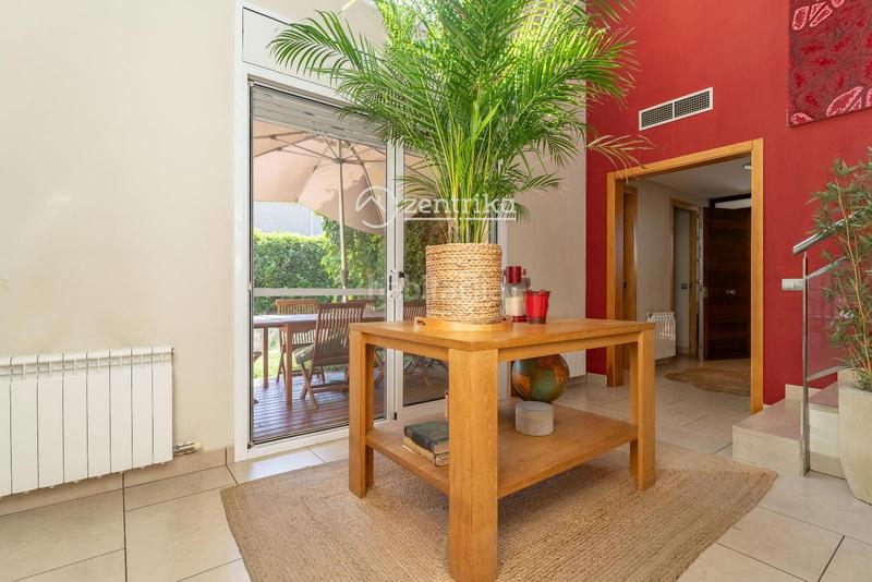 Foto c1d7ed8e-bea9-4afe-ac09-b964bfe0fd8b. Chalet  independiente en venta , con 391 m2 en Reus