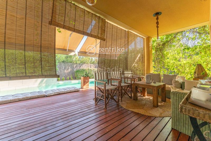 Foto c2e3efb0-bb77-473b-af81-ed9e66e7c935. Chalet  independiente en venta , con 391 m2 en Reus