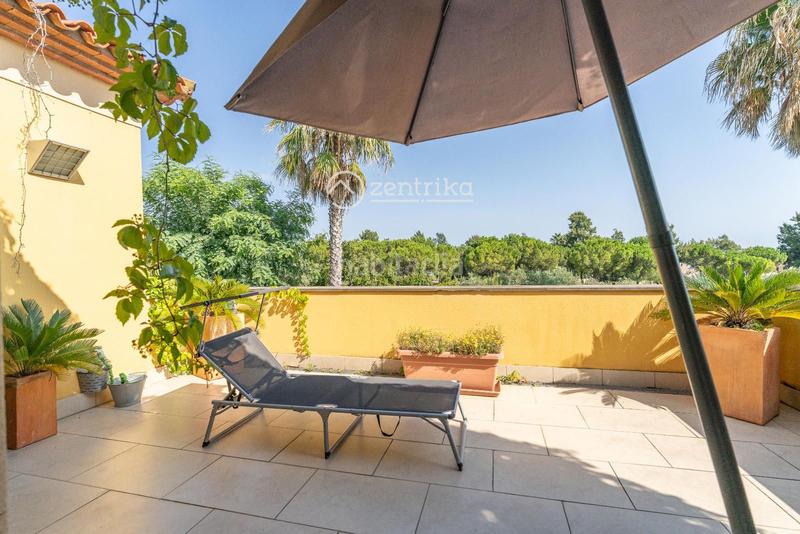 Foto c5ff0c65-3080-4488-97ad-4f6d8e48cb88. Chalet  independiente en venta , con 391 m2 en Reus