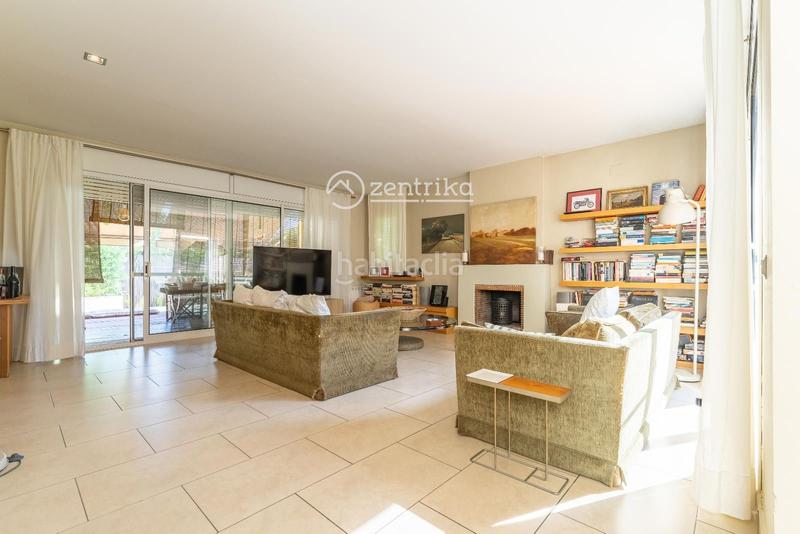 Foto da4ea8a0-9391-4a91-b9e1-f0e00e02d705. Chalet  independiente en venta , con 391 m2 en Reus