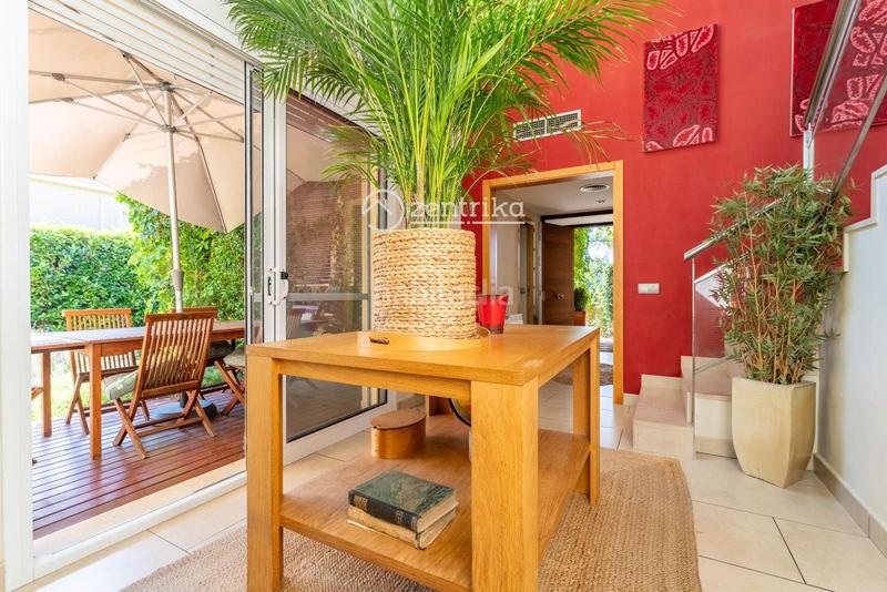 Foto ee30832a-9ad5-4463-a3ba-fdf844c52744. Chalet  independiente en venta , con 391 m2 en Reus
