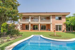 Chalet  Miquel angel. Se vende exclusivo chalet en vilafortuny