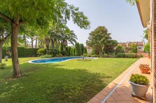Chalet  Miquel angel. Se vende exclusivo chalet en vilafortuny