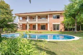 Chalet  Miquel angel. Se vende exclusivo chalet en vilafortuny