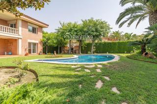 Chalet  Miquel angel. Se vende exclusivo chalet en vilafortuny