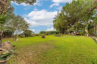 Chalet  Quarter del  sud. Casa independiente con amplio jard�n en pleno centro urbano de a