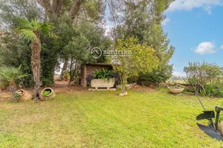 Chalet  Quarter del  sud. Casa independiente con amplio jardín en pleno centro urbano de a