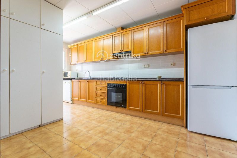 Foto 3b5ac5dd-ccc0-4ecf-ab26-6b8adaf30352. Piso  , con 138 m2 en Centre Reus