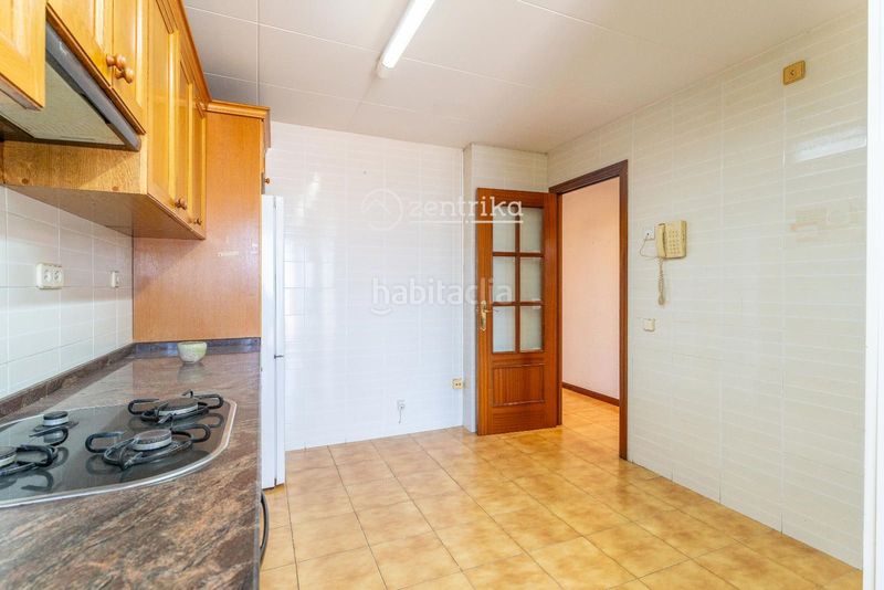 Foto bd71b643-a2c1-4479-9e1b-d3525e05b3f9. Piso  , con 138 m2 en Centre Reus